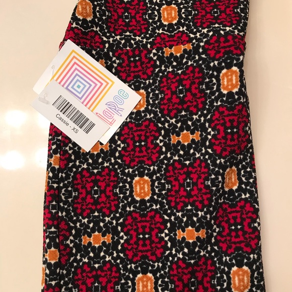 XS LuLaRoe Cassie - Picture 2 of 2